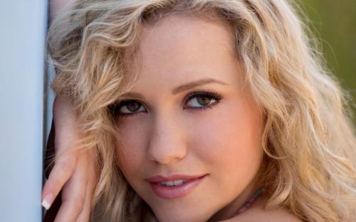 歐美av女優(yōu)排行 當(dāng)今世上最性感的前十名av女星Mia Malkova