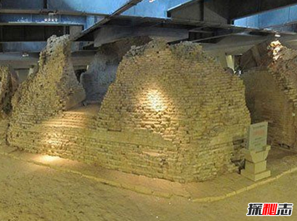 白蛇之謎:原來是雷峰塔地宮藏寶藏(大量佛教瑰寶)
